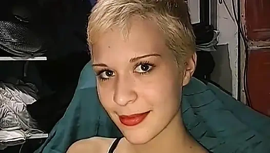 Blowbang bukkake ve sperm tükürüğü değiş tokuşu kızlar ggg john thompson