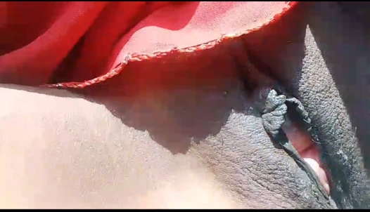 Baldız beni tarlada aradı.