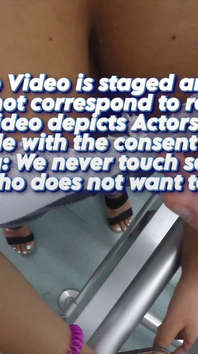 Возбужденная мачеха трогает незнакомца в поезде! Должен ли я рассказать об этом моему отчиму?