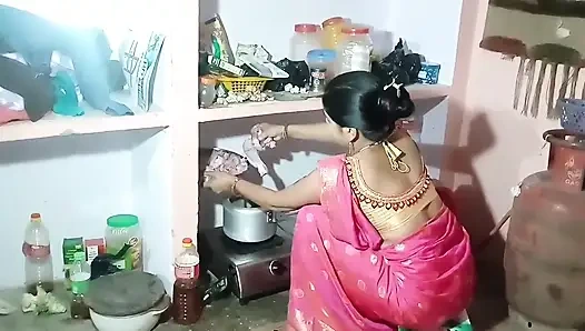 Üvey kız kardeş yanlışlıkla üvey erkek kardeşini ayakta sikiyor