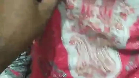 Sevgilisi ve sevgilisi arasında aşk alışverişi