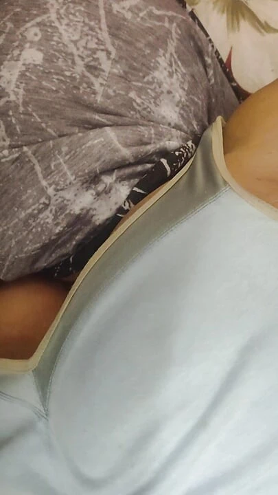 Hintli desi teyze en iyi yarak emiyor