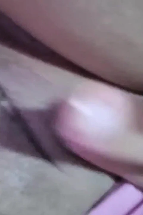 Yuliethgomez üvey annesini dölle sikiyor