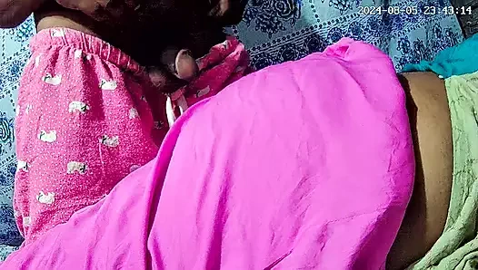 Hintli hizmetçi ve adam odada seks yapıyor 2765