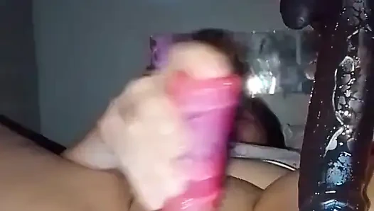 Kocam blk yarağının özlemini çekiyorum.o kadar yalnızım ki dildo kullanarak mastürbasyon yapıyorum