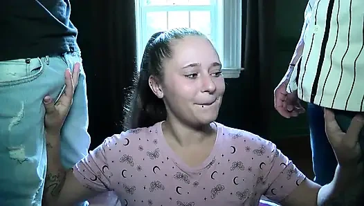 Her iki ucunda da dölleniyor