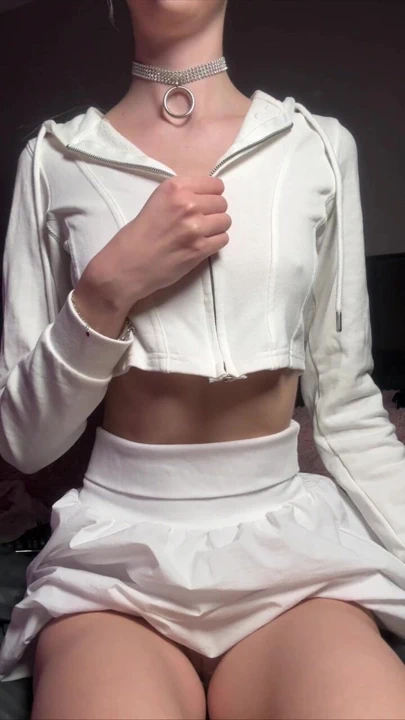 Amcık tamamen açıldı, doldurmanı bekliyor