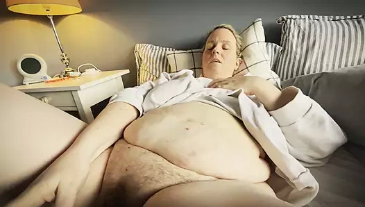 Just a Mom Bod Sucks a Hard Cock and Takes a Big Green Dildo Until She Cums