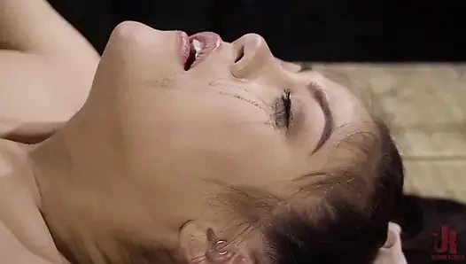 Masumiyet Kayboldu: Kendra Spade
