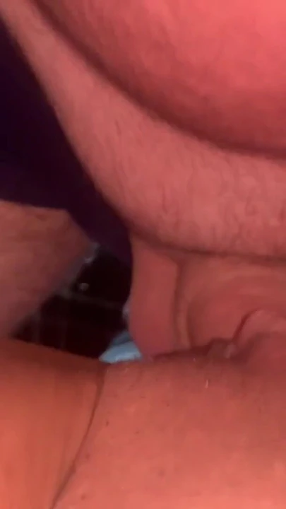 Захватывающий момент из "Шлюшку жену трахнули головой пальцами, сквирт вылизали и трахнули"