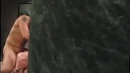 Kıllı bir kedi olan kadın