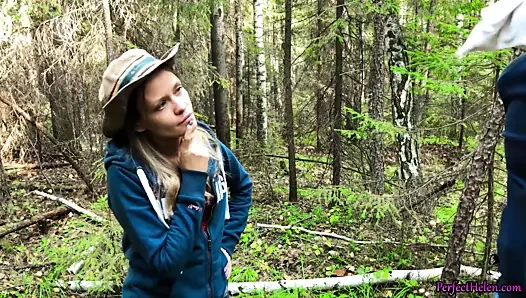 Yabancı uyandırır, berbat ve ormanda sert sikikleri