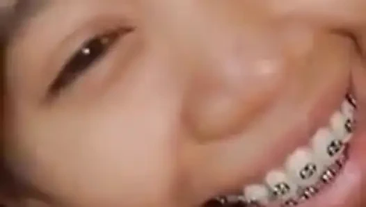 Seninle flört ediyor