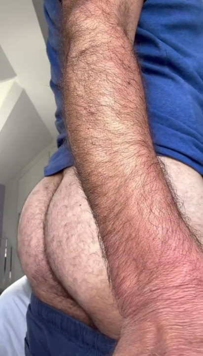 kıllı popom kıl dolu nasıl beğendin mi bugün çok seksi ve çok ateşli uyandım isteyen biri