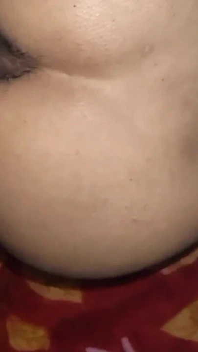 Hintli büyük götlü ev karısının her gece yarağa ihtiyacı var (amcık se paad nikal rahi he) | Klip 1