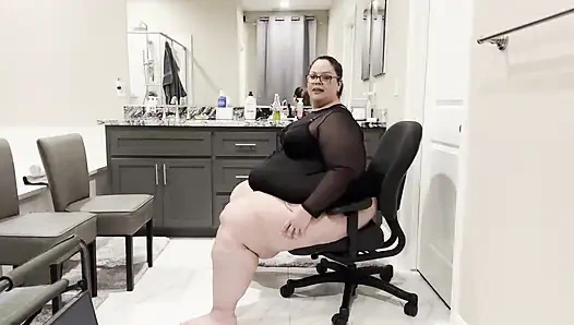 İç çamaşırlı luxe: tombul cenneti sıkı sandalye azdırma (wmv)