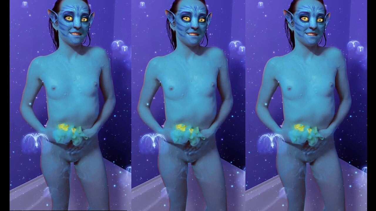 Avatar – kız seksi bir duş alıyor!