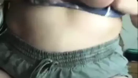 Tsi abo göğüsleri