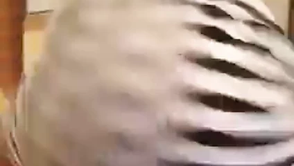 Sadece ben tek başıma veya başkalarıyla twerk yapıyorum