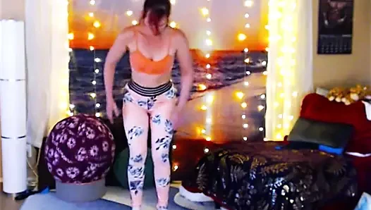 Tam vücut yogası - daha fazla yoga, çıplak yoga, sahne arkası ve baharatlı şeyler için faphouse'uma katılın.