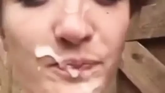 harika cumslut dışarı içinde the ahır