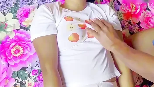 Güzel Hintli desi kız sıkı amcık sikişi, xxx seks videosu ilk kez sikişiyor