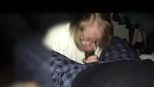 Tombul pawg piliç sikiliyor