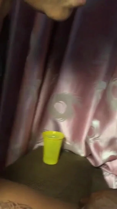 Sadece eğlenmek istiyorum, bana o yarağı ver | Klip 1