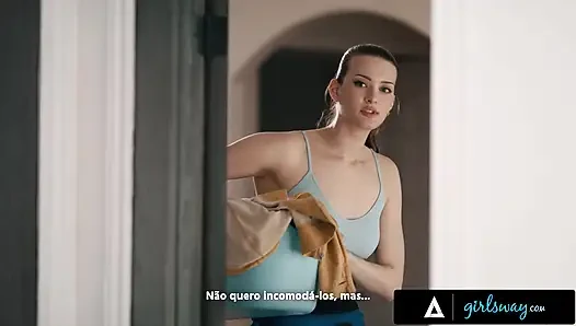 Girlsway - kahya Olivia Madison patronlarının yaramaz bakışlarını yakaladı - portekizce altyazı