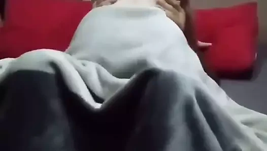 hatun kucakta kocasi kamerada