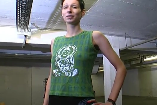 İnce Alman bebek Başlarken ona sıkı kedi dövülerek tarafından bir kalın horoz