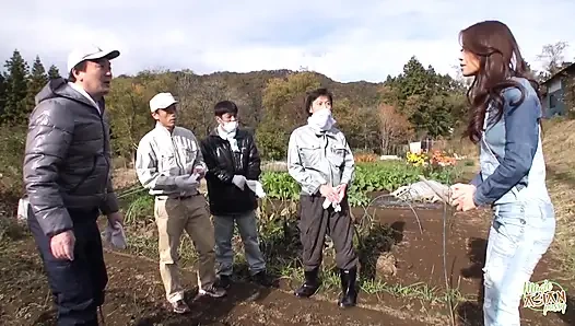 Penis sürme stilinde ve sahip olduğu becerilerde harika bir şey vardı.