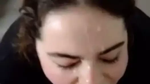 Excellente nana bouffeuse de bite adore la teub