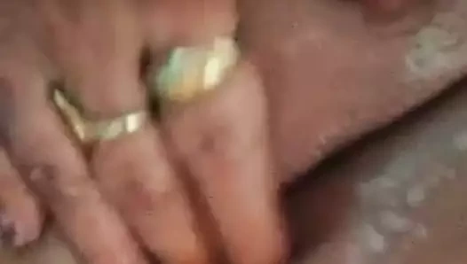 Olgun Asya eş gösterileri ona kedi