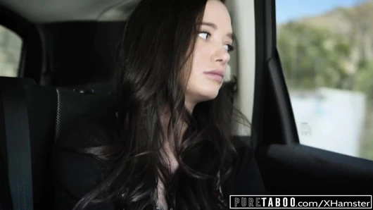 Saf tabu gia paige'in 2 üvey kardeşiyle ilk dp'si