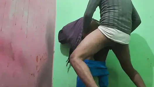 Hintli köylü kız üvey kızı ve üvey babası chudai videosu