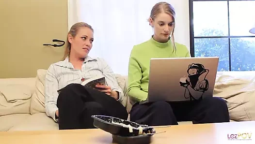 Genç bir lezbiyen kızıl saçlının gurur duyabileceği bir varlık amcık yalama yapacak olmasıdır