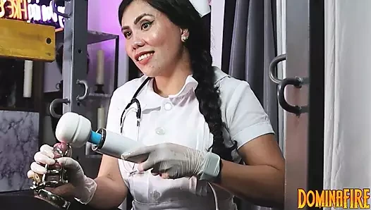 dominafire bekaret kafesinde kölesi kenar yapıyor