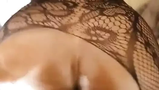 Yağlı götlü genç kız sikiliyor