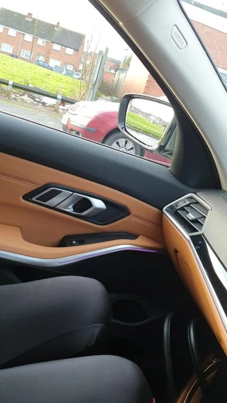 Busty romanian kız var seks içinde the araba