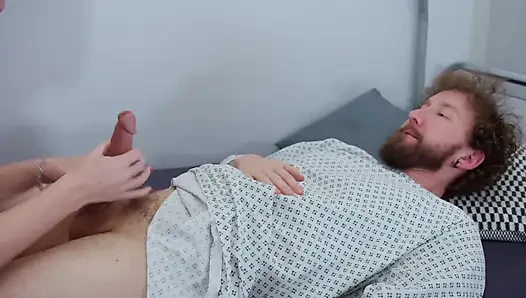 Damızlık doktoru - Hunter Johnson'ın doğurganlık hastanesi ziyareti seksi doktor Anna Lynx'in döllenmesiyle bitiyor