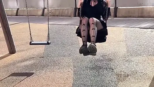 Bir Gün Onun Altushka'sı Oldum Ve Bir Enerji Için Yayıldım