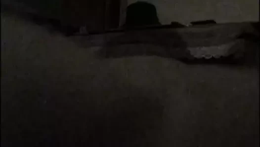 Tamil karısı eski bir evde iki adamla birlikte diyor.