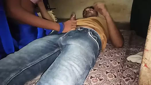 Desi bhabi ka desi kamal kar mera Lund khada kiya or chusa