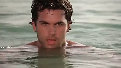 Kelly brook - hayatta kalma adası namı diğer üç