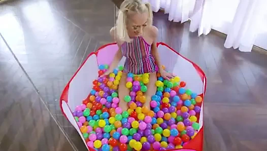 minyon örgüler doldurulmuş ile büyük horoz