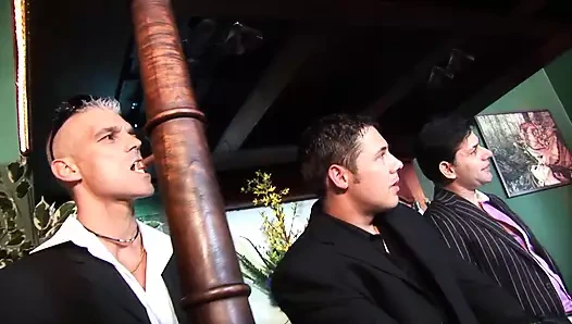 Amy Azurra ve Luna Luxx ile grup seks firma ile orta yaşlı seksi kadınlar