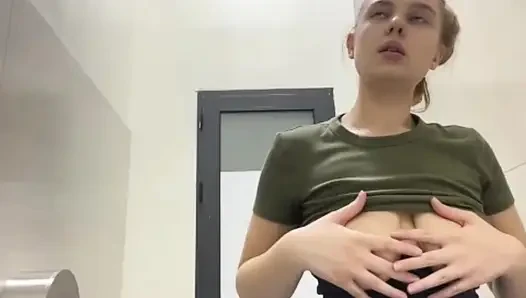 Public Sloppy blowjob and anal fucking in the gym with jucielussie