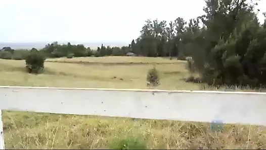 Tiffany watson onu memeler üzerinde boşalmak istiyor