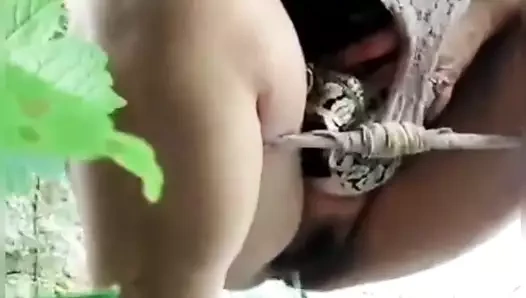 Pissing kinky hotwife kendi sidik &amp; cum tatmak için seviyor